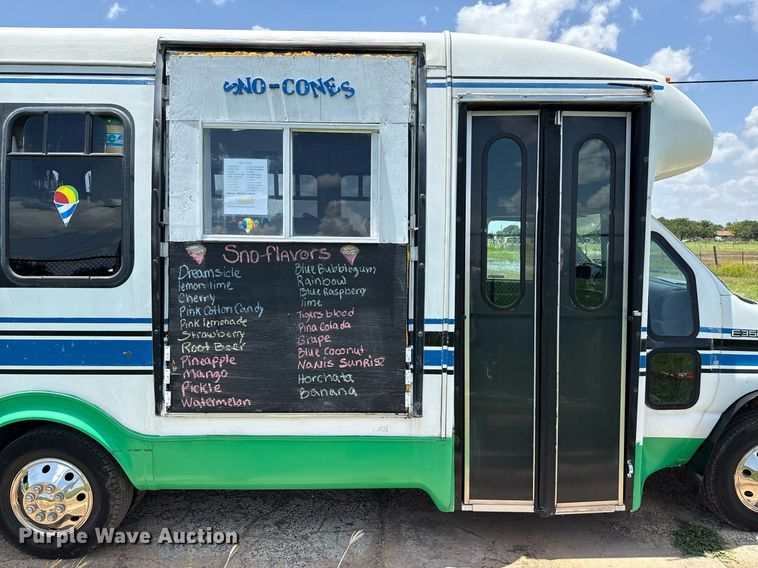 image for item DX5526 1998 Ford E350 food truck