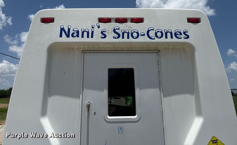 image for item DX5526 1998 Ford E350 food truck