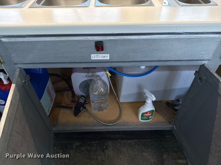 image for item DX5526 1998 Ford E350 food truck