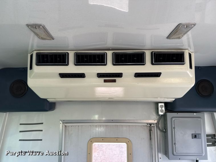 image for item DX5526 1998 Ford E350 food truck