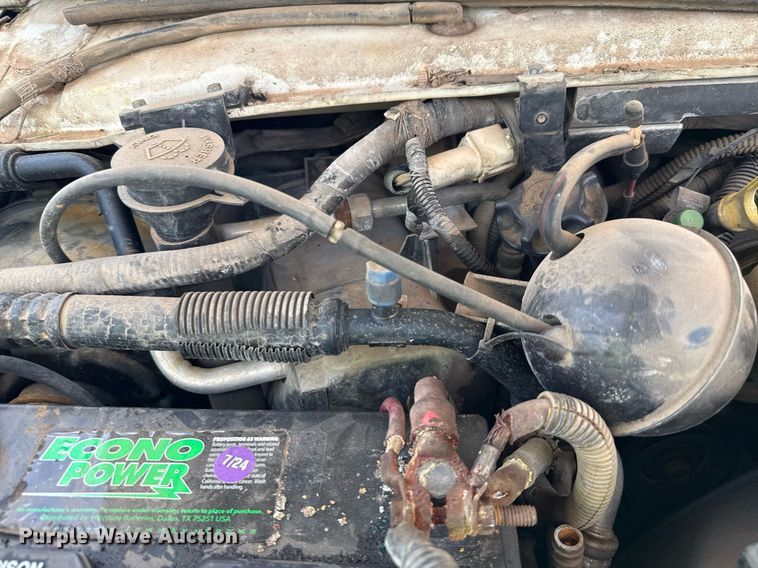 image for item DX5526 1998 Ford E350 food truck