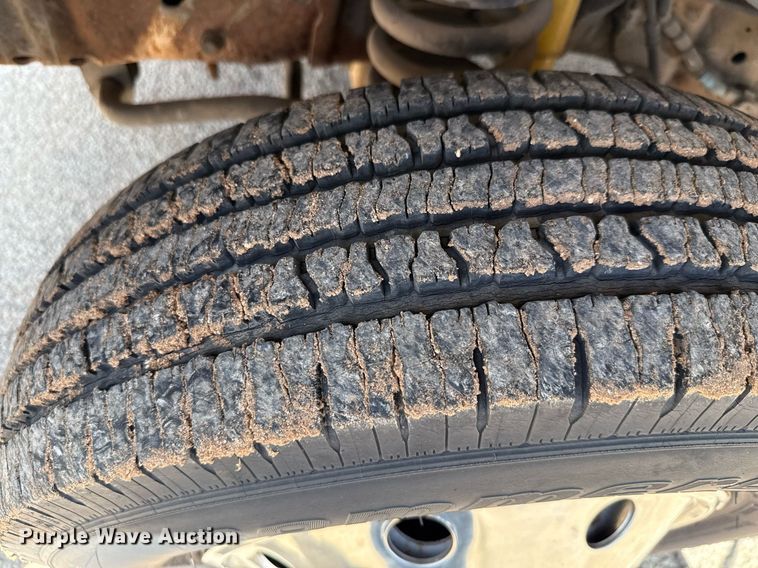 image for item DX5526 1998 Ford E350 food truck