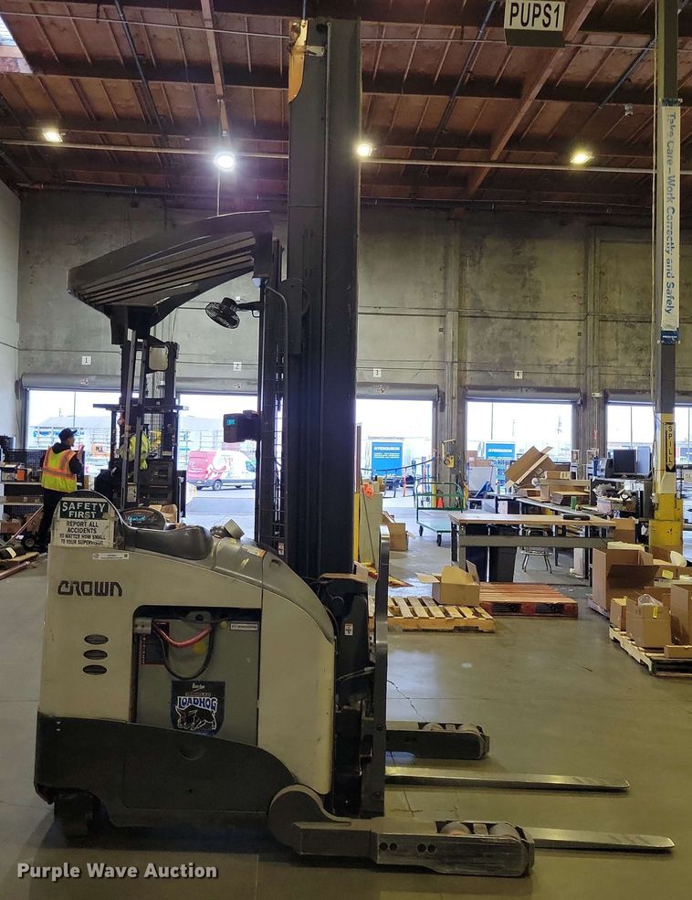 image for item DX7001 2016 Crown RM6025-45 reach truck