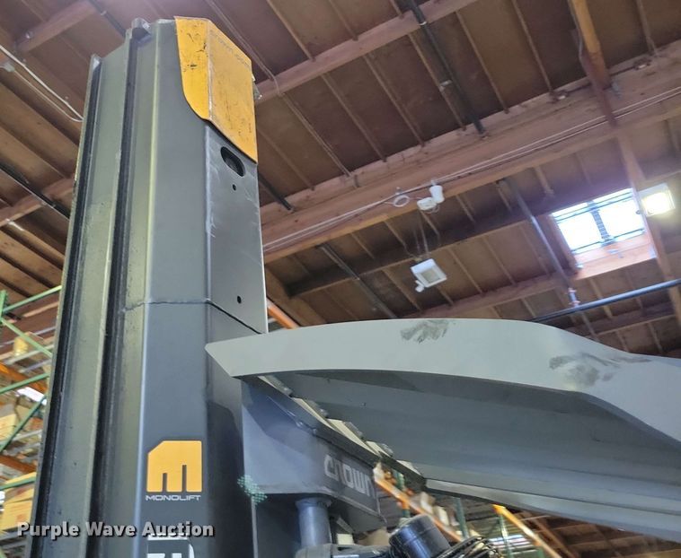 image for item DX7001 2016 Crown RM6025-45 reach truck