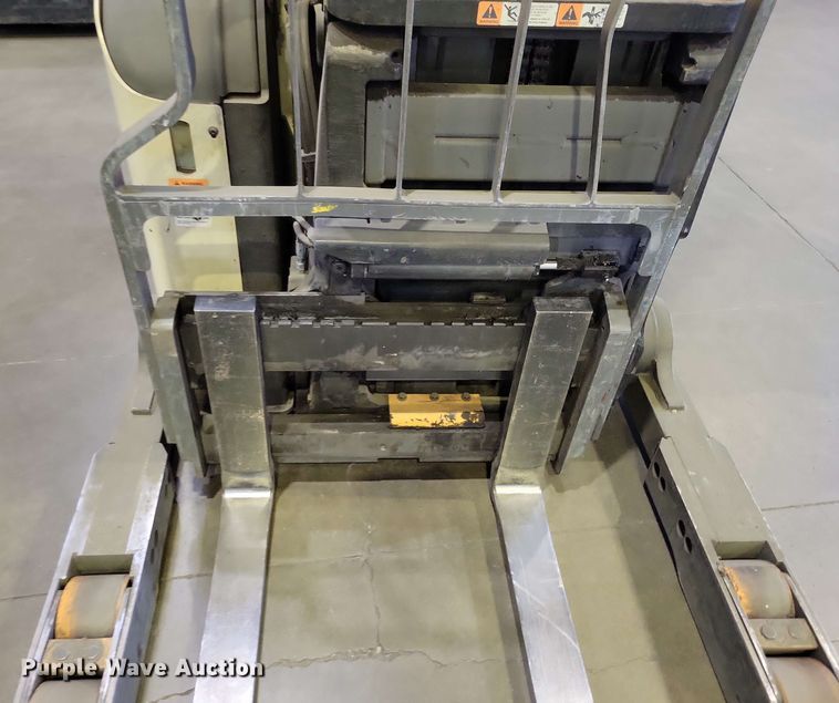 image for item DX7001 2016 Crown RM6025-45 reach truck