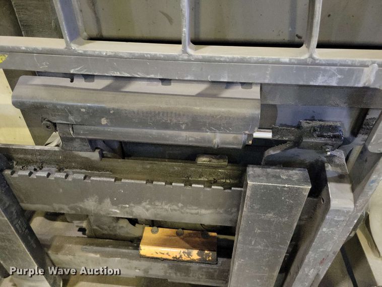 image for item DX7001 2016 Crown RM6025-45 reach truck