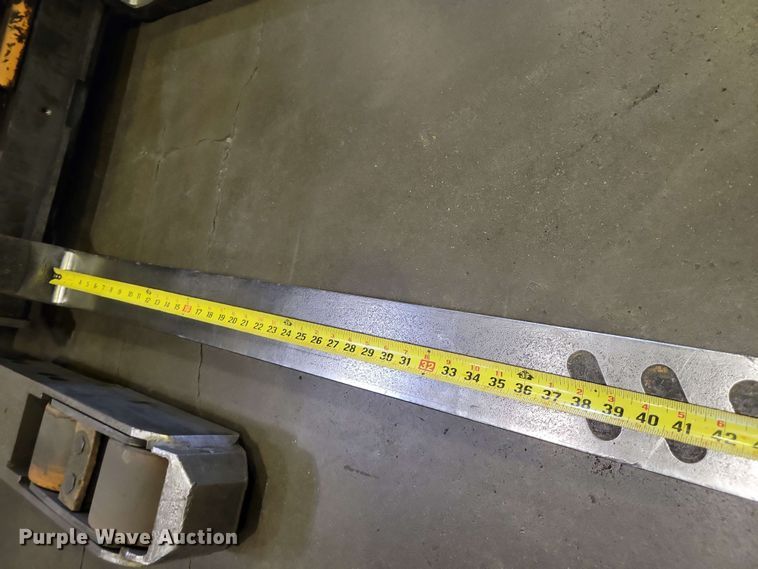 image for item DX7001 2016 Crown RM6025-45 reach truck