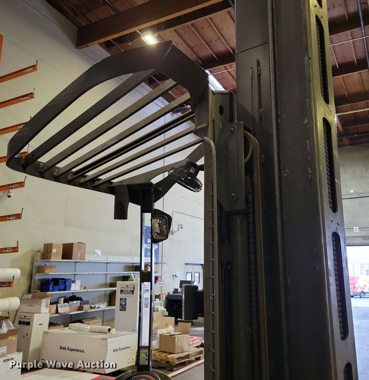 image for item DX7001 2016 Crown RM6025-45 reach truck