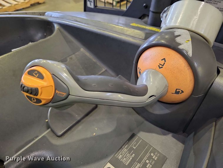 image for item DX7001 2016 Crown RM6025-45 reach truck