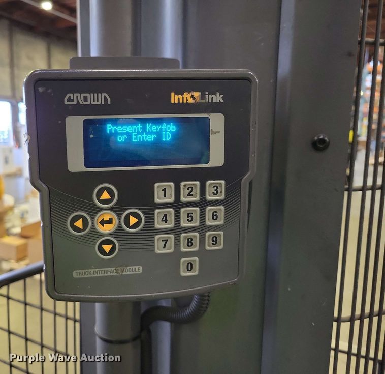 image for item DX7001 2016 Crown RM6025-45 reach truck