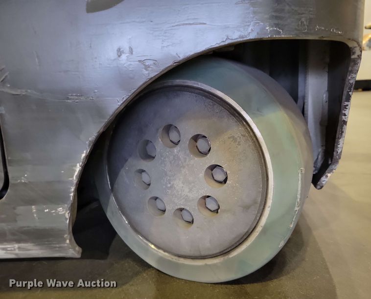 image for item DX7001 2016 Crown RM6025-45 reach truck