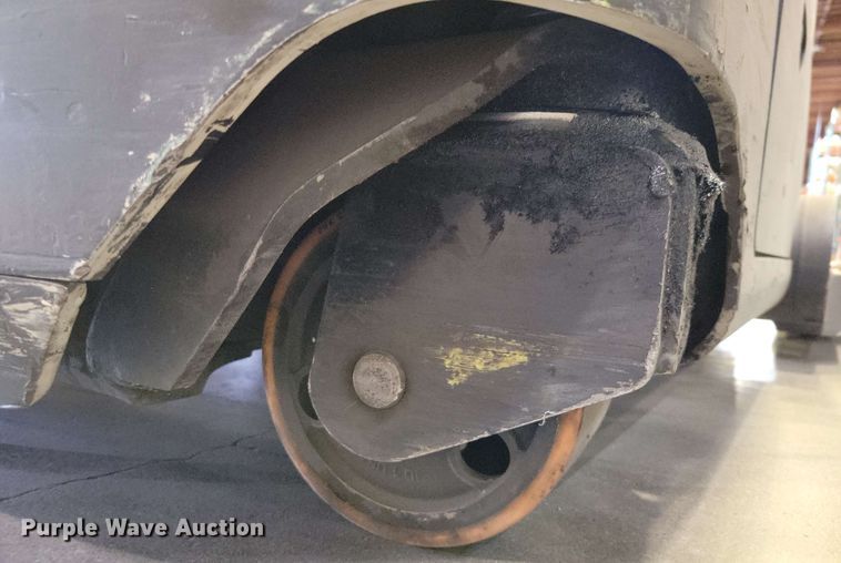 image for item DX7001 2016 Crown RM6025-45 reach truck