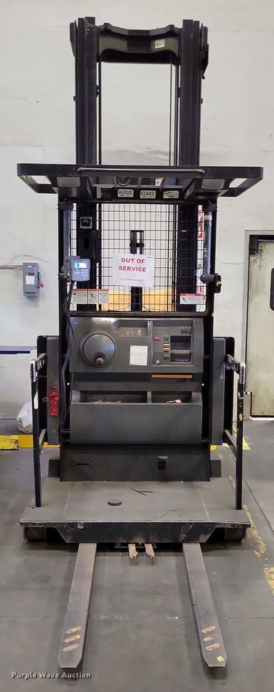 image for item DX7002 2016 Crown SP4050-30 order picker