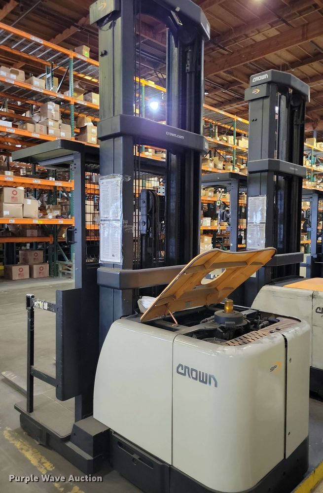 image for item DX7002 2016 Crown SP4050-30 order picker