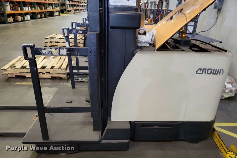 image for item DX7002 2016 Crown SP4050-30 order picker