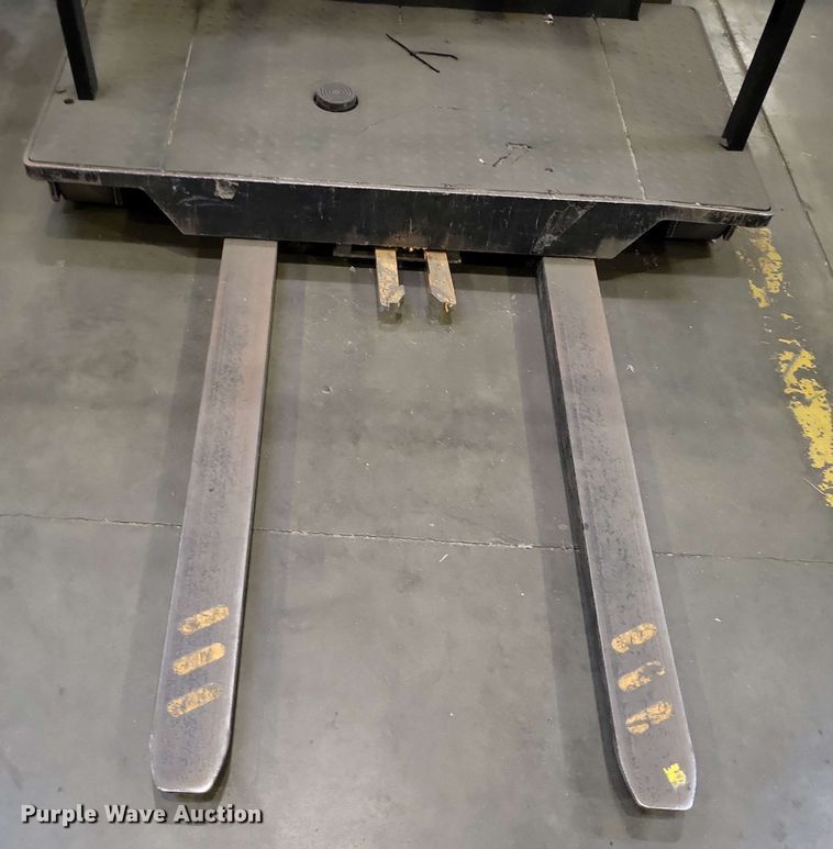 image for item DX7002 2016 Crown SP4050-30 order picker