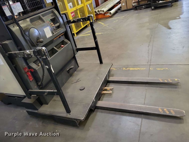 image for item DX7002 2016 Crown SP4050-30 order picker