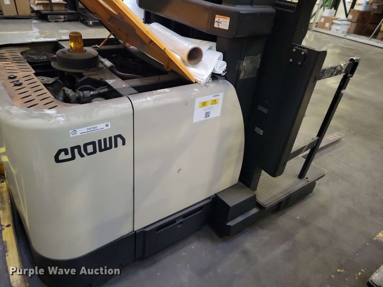 image for item DX7002 2016 Crown SP4050-30 order picker