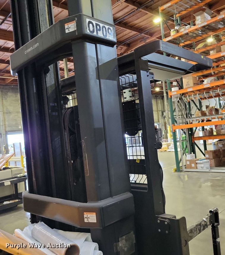 image for item DX7002 2016 Crown SP4050-30 order picker