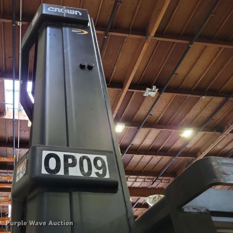 image for item DX7002 2016 Crown SP4050-30 order picker