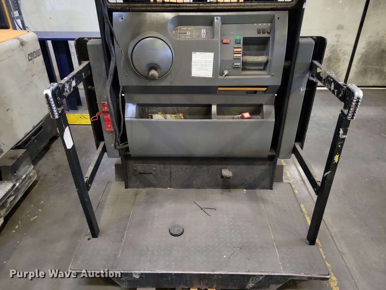 image for item DX7002 2016 Crown SP4050-30 order picker