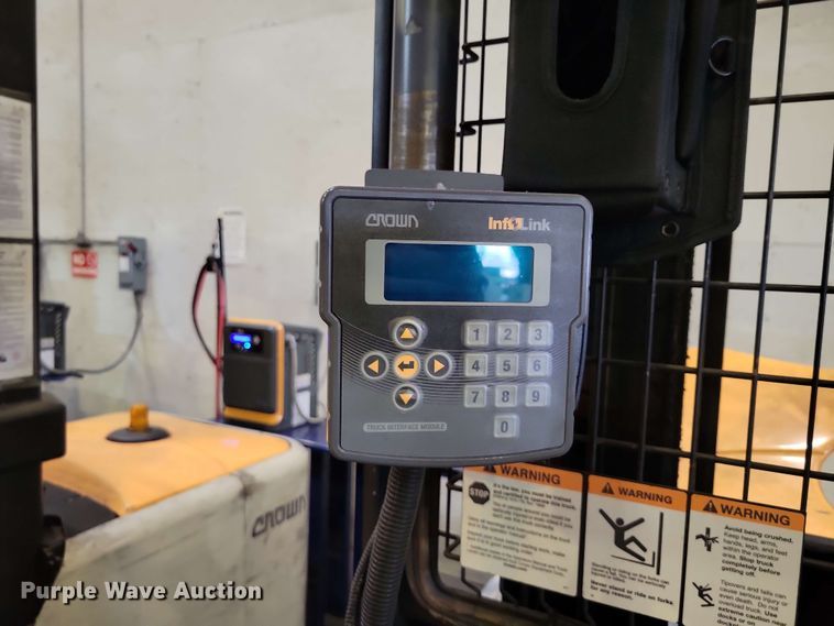 image for item DX7002 2016 Crown SP4050-30 order picker