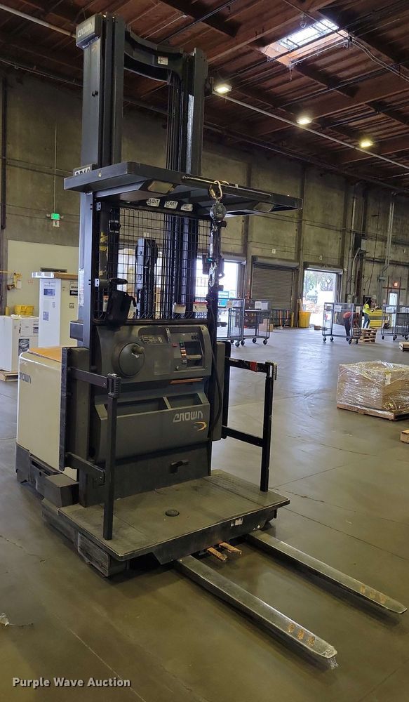 image for item DX7003 2016 Crown SP4050-30 order picker