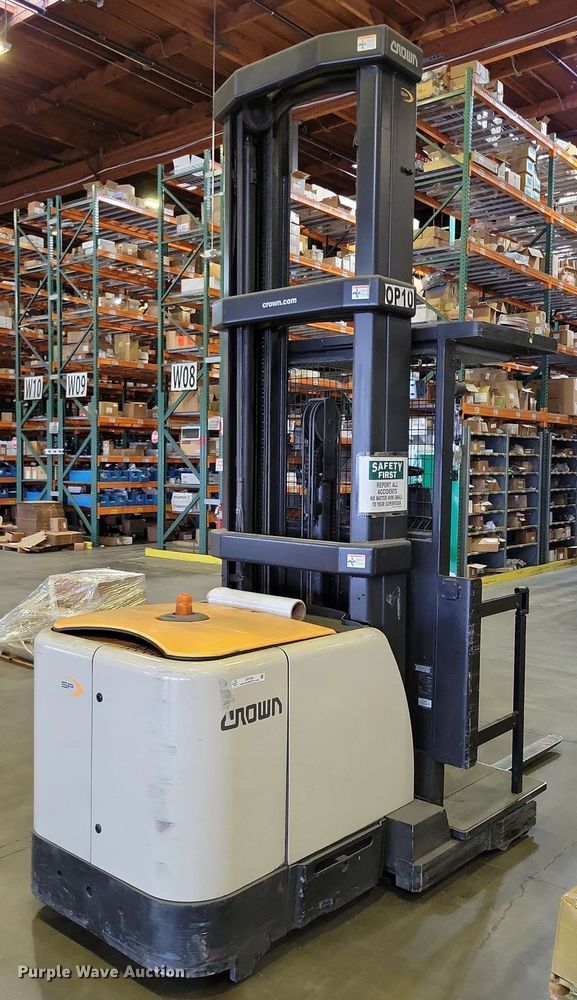 image for item DX7003 2016 Crown SP4050-30 order picker