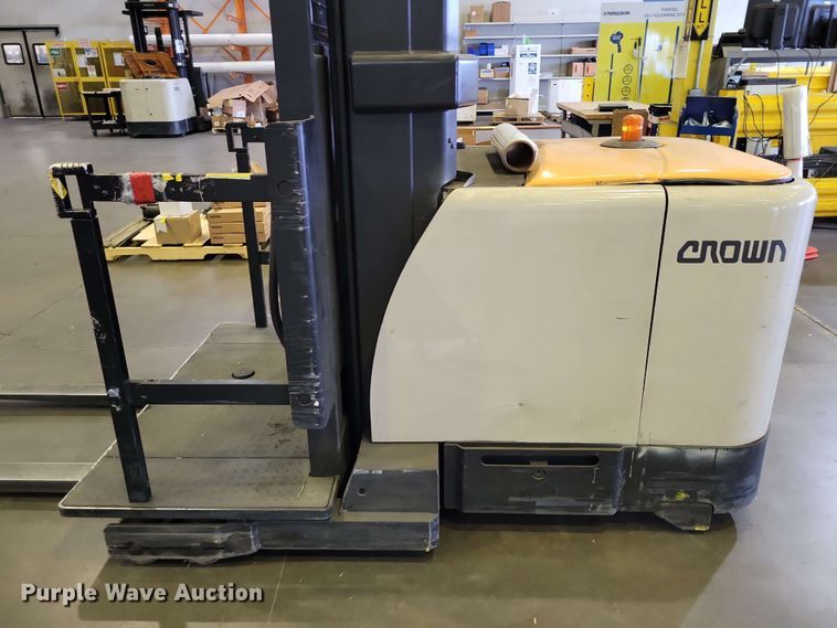 image for item DX7003 2016 Crown SP4050-30 order picker