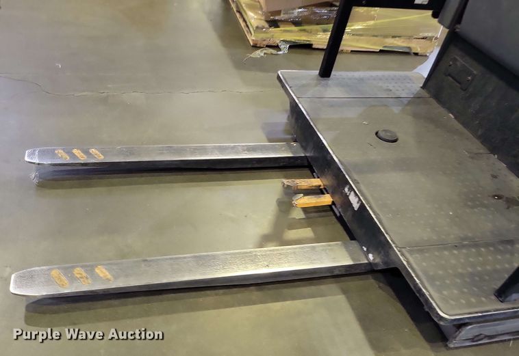 image for item DX7003 2016 Crown SP4050-30 order picker