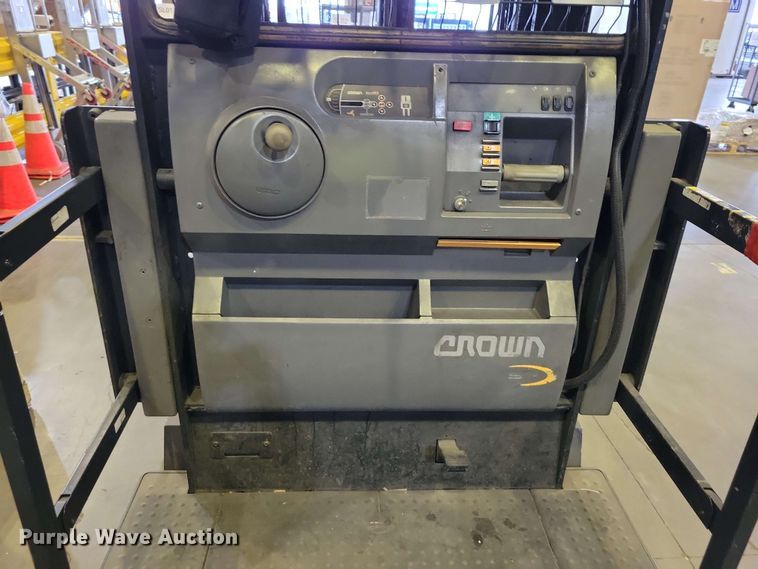 image for item DX7003 2016 Crown SP4050-30 order picker