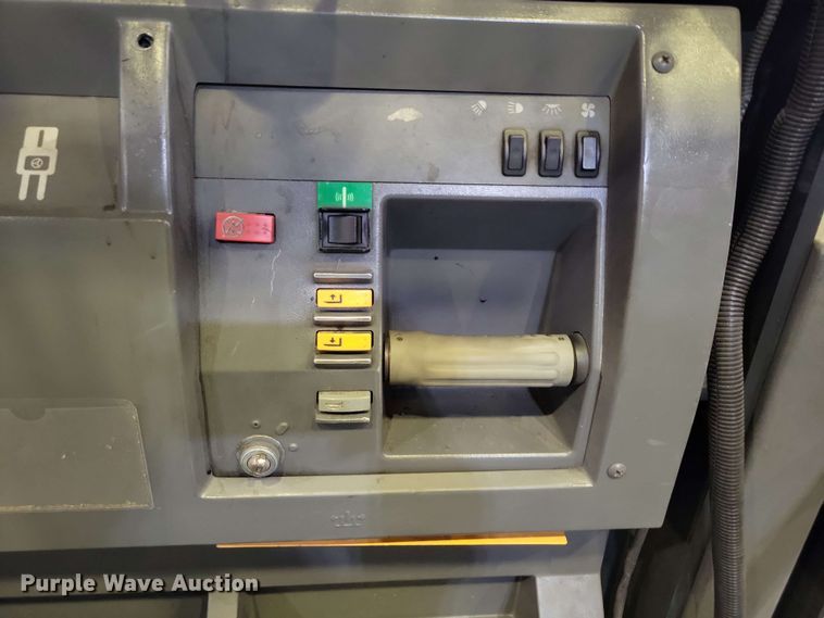 image for item DX7003 2016 Crown SP4050-30 order picker