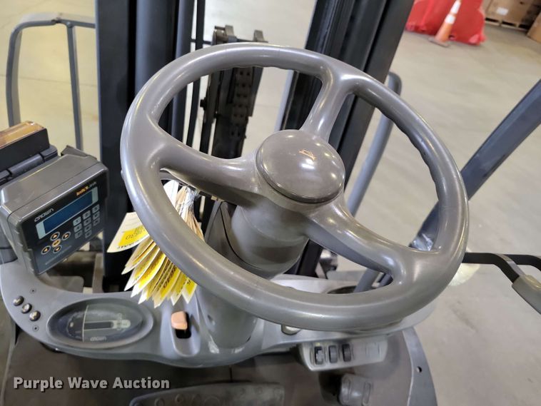 image for item DX7004 2016 Crown C51050-40 forklift