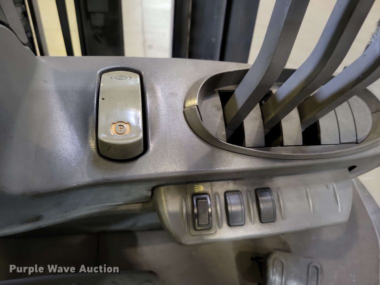 image for item DX7004 2016 Crown C51050-40 forklift