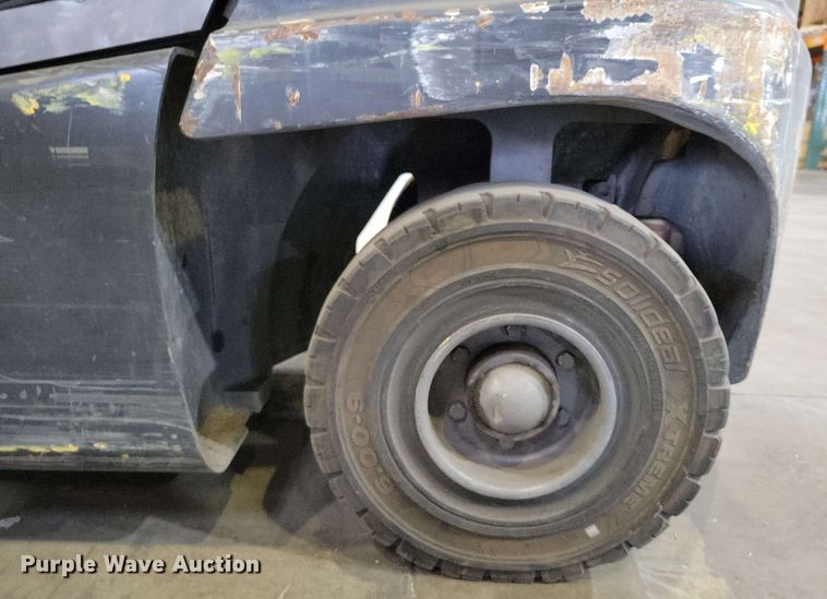 image for item DX7004 2016 Crown C51050-40 forklift