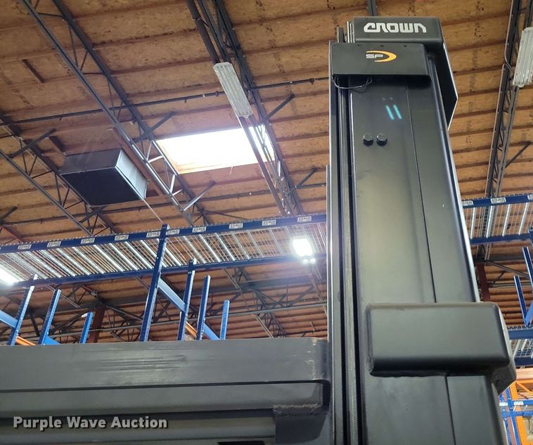 image for item DX7005 Crown SP 4000 order picker