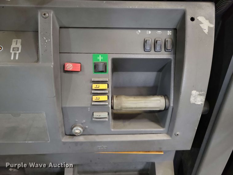 image for item DX7005 Crown SP 4000 order picker