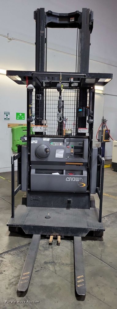 image for item DX7006 2016 Crown SP4050-30 order picker