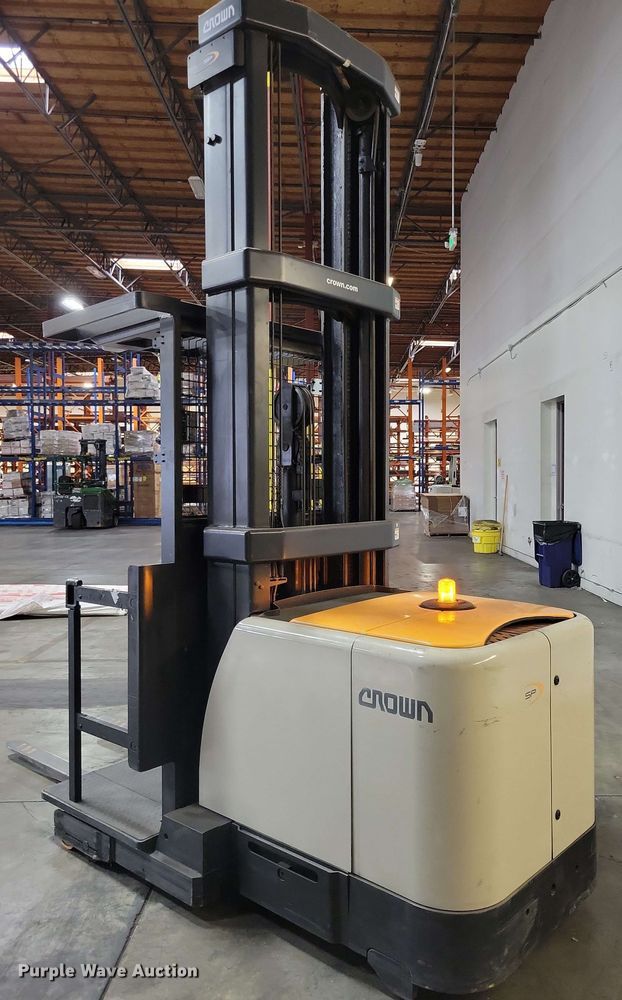 image for item DX7006 2016 Crown SP4050-30 order picker