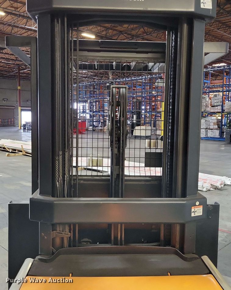 image for item DX7006 2016 Crown SP4050-30 order picker