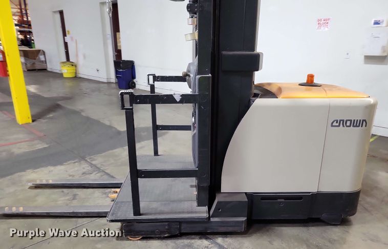 image for item DX7006 2016 Crown SP4050-30 order picker