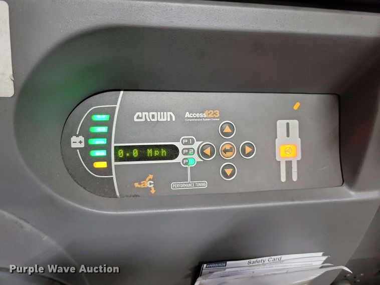 image for item DX7006 2016 Crown SP4050-30 order picker