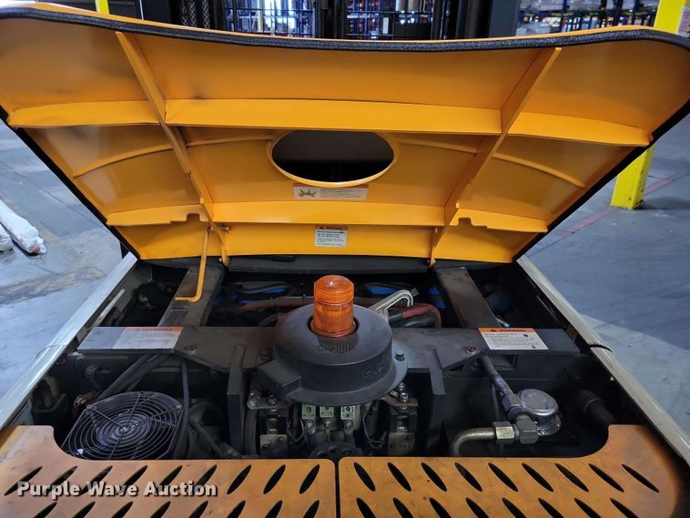 image for item DX7006 2016 Crown SP4050-30 order picker