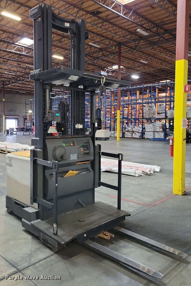 image for item DX7007 2016 Crown SP4050-30 order picker