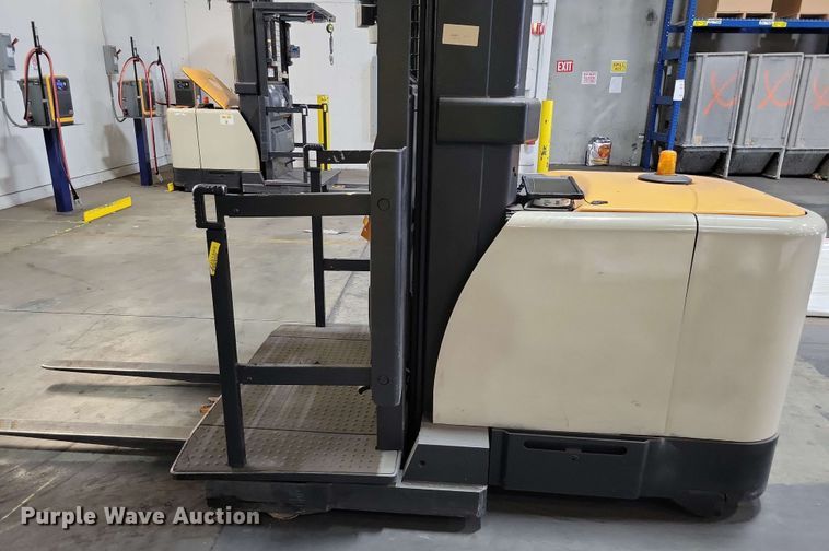 image for item DX7007 2016 Crown SP4050-30 order picker