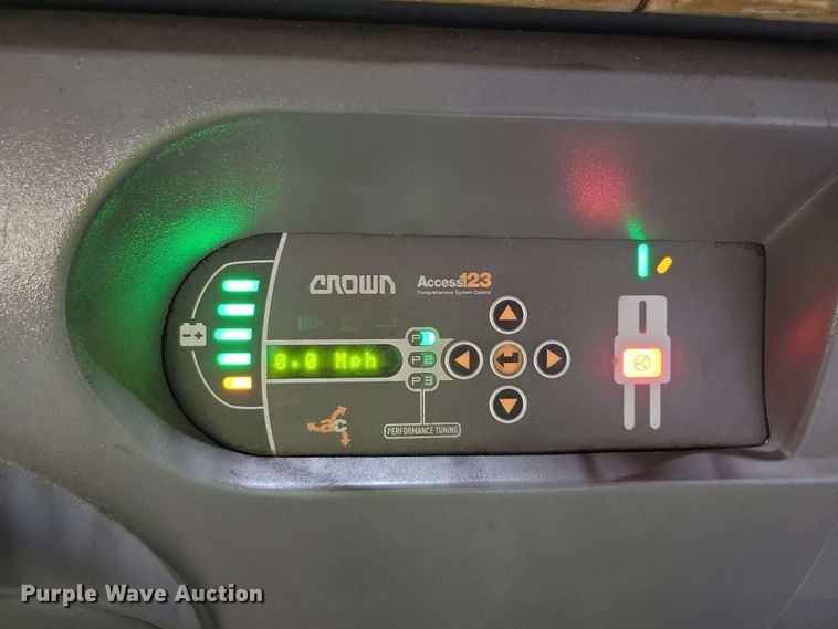 image for item DX7007 2016 Crown SP4050-30 order picker