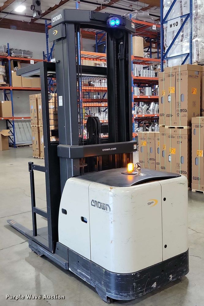 image for item DX7009 2017 Crown SP3520-30 order picker