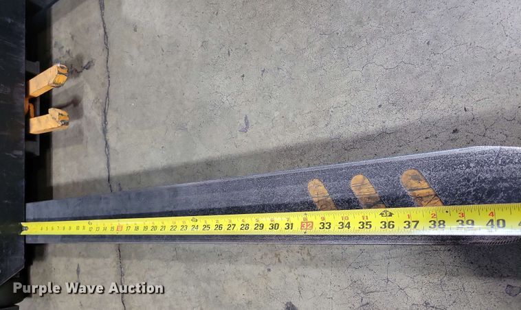 image for item DX7009 2017 Crown SP3520-30 order picker