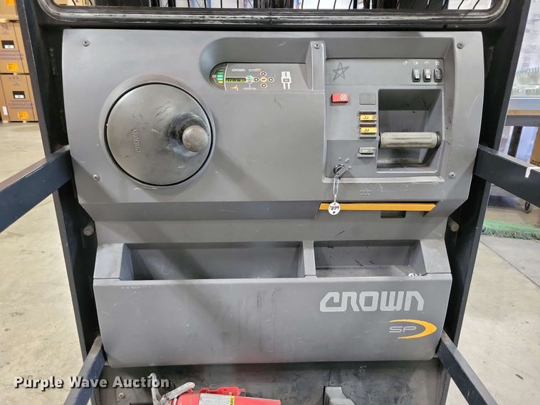 image for item DX7009 2017 Crown SP3520-30 order picker