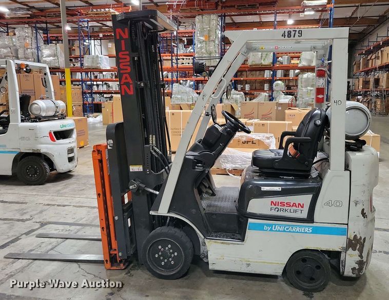 image for item DX7010 2015 UniCarriers CFS40 forklift